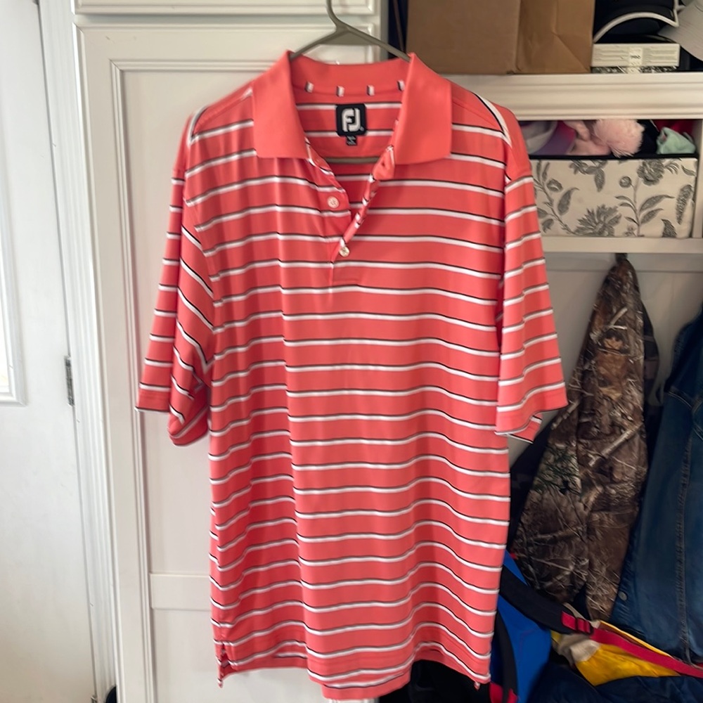 Men’s polo size xl